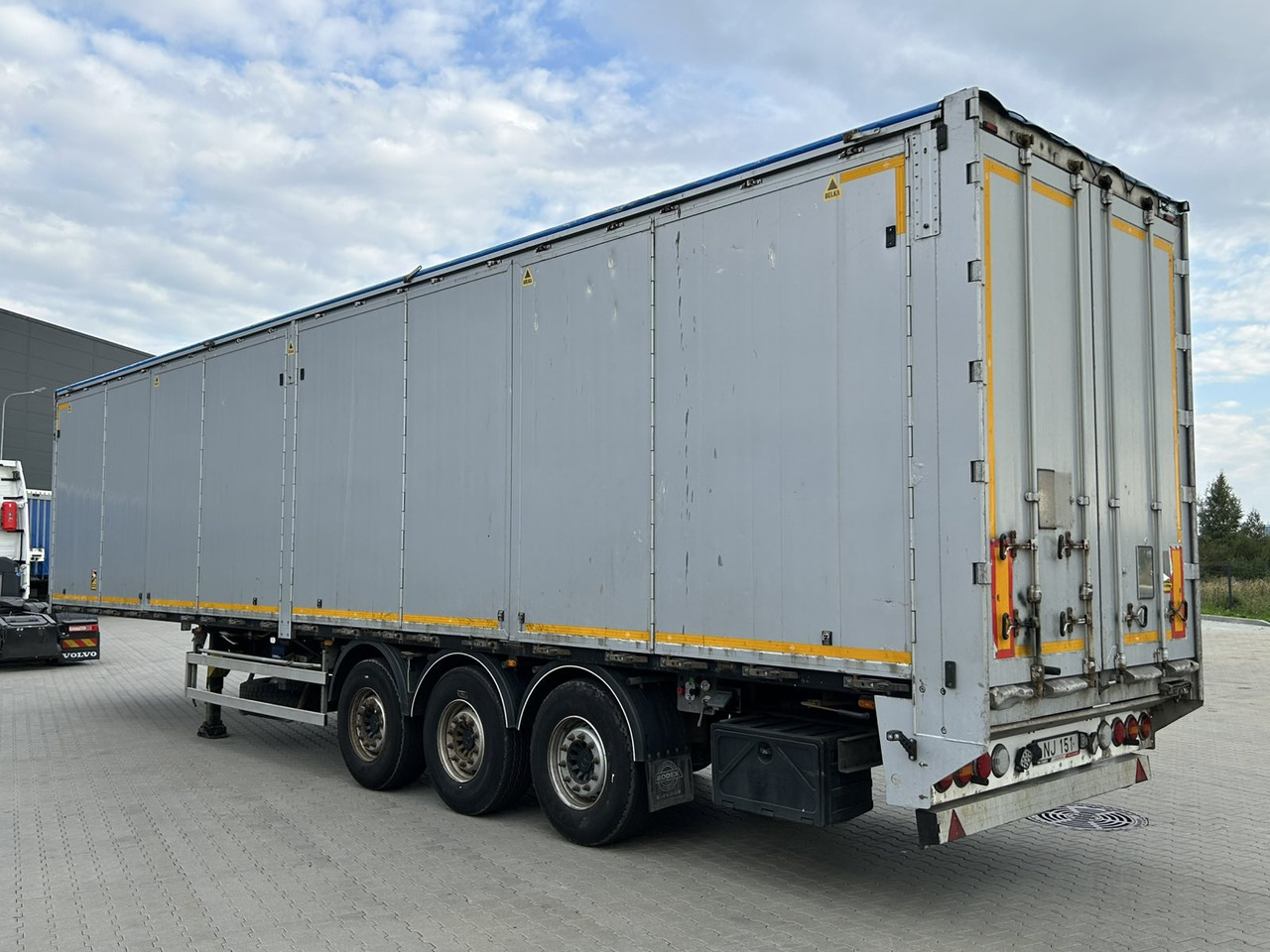 BODEX KIS 3F - Semi-remorque à fond mouvant: photos 3 BODEX KIS 3F - Semi-remorque à fond mouvant: photos 3