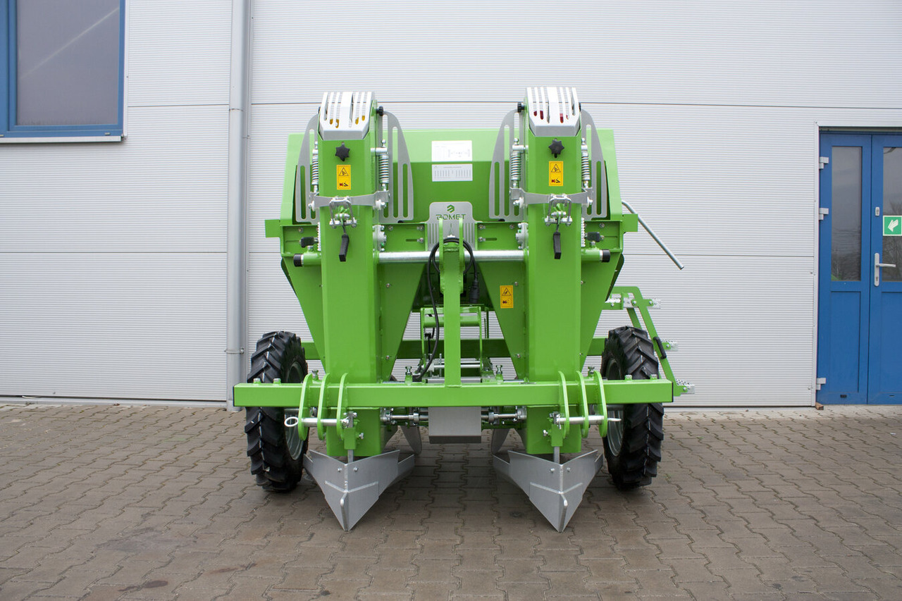 Bomet Kartoffelpflanzmaschine / Potato planter / Planteuse de pomme de terre / Piantapatate / Sadzarka ziemniaków - Planteuse de pommes de terre: photos 4 Bomet Kartoffelpflanzmaschine / Potato planter / Planteuse de pomme de terre / Piantapatate / Sadzarka ziemniaków - Planteuse de pommes de terre: photos 4