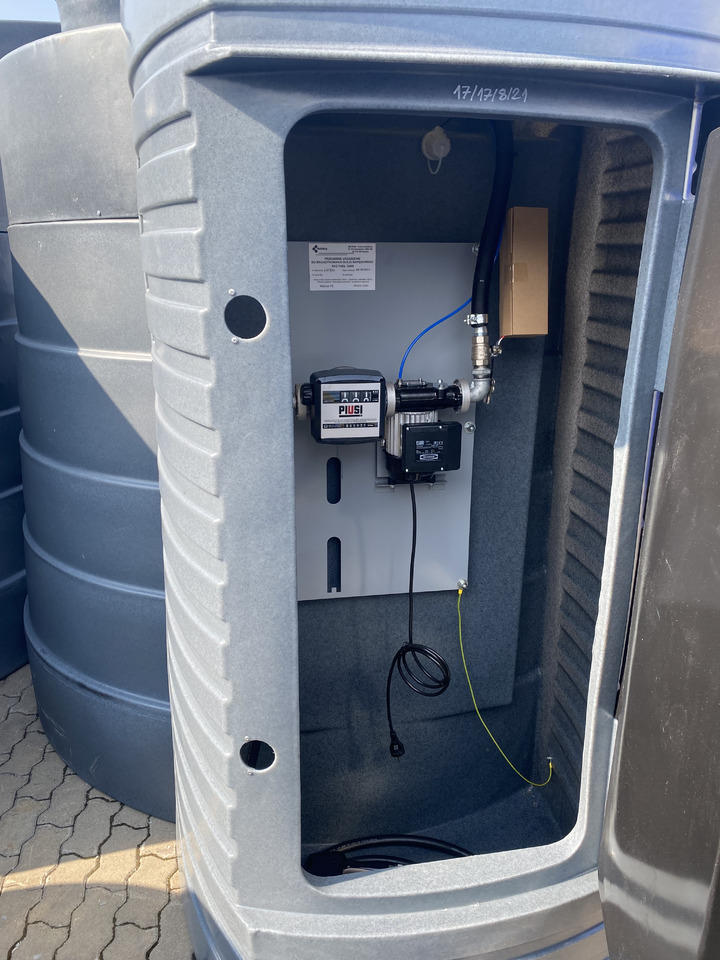 DC Dieseltank / Double-walled fuel tank for diesel fuel / Cuve à gasoil / Serbatoio gasolio / Бак для дизельного топлива / Zbiornik dwupłaszczowe na paliwo do oleju napędowego 5000 l - Cuve de stockage: photos 3 DC Dieseltank / Double-walled fuel tank for diesel fuel / Cuve à gasoil / Serbatoio gasolio / Бак для дизельного топлива / Zbiornik dwupłaszczowe na paliwo do oleju napędowego 5000 l - Cuve de stockage: photos 3
