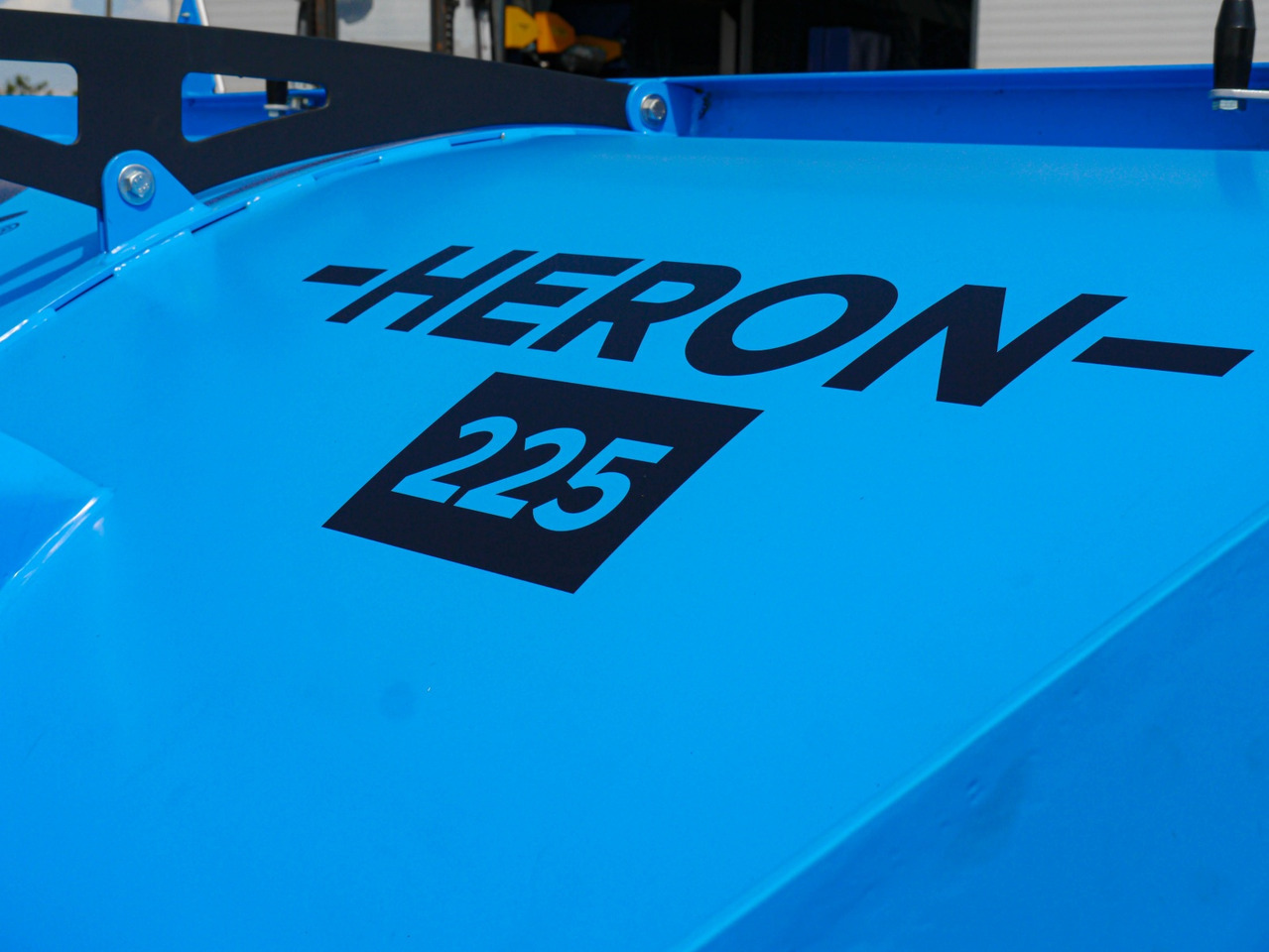 Dozamech Zettwender / Tedder / Aérofaneur / Voltafieno e ranghinatore / Rastrillo henificador / Сеноворошилка и грабли / Przetrząsarko-zgrabiarka 2,28 m - Matériel de fenaison: photos 3 Dozamech Zettwender / Tedder / Aérofaneur / Voltafieno e ranghinatore / Rastrillo henificador / Сеноворошилка и грабли / Przetrząsarko-zgrabiarka 2,28 m - Matériel de fenaison: photos 3