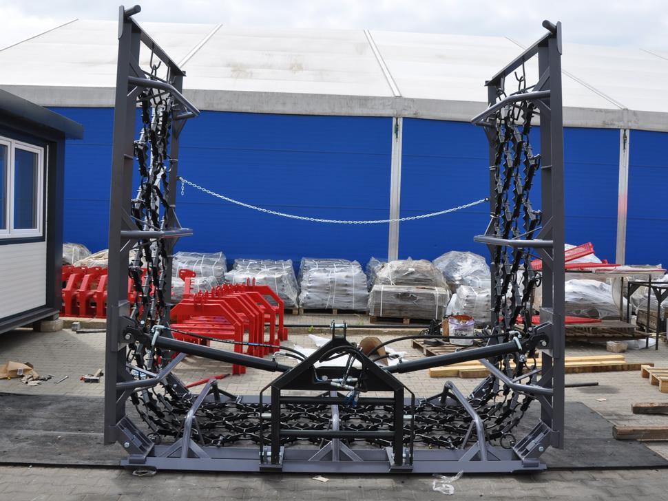 METAL-TECHNIK Wiesenegge / Heavy meadow harrow / Herse de prairie lourde / Strigliatrice pesante / Lanza de prado pesada / Тяжёлая волокуша / Włóka łąkowa ciężka 8 m - Herse à chaîne: photos 5 METAL-TECHNIK Wiesenegge / Heavy meadow harrow / Herse de prairie lourde / Strigliatrice pesante / Lanza de prado pesada / Тяжёлая волокуша / Włóka łąkowa ciężka 8 m - Herse à chaîne: photos 5