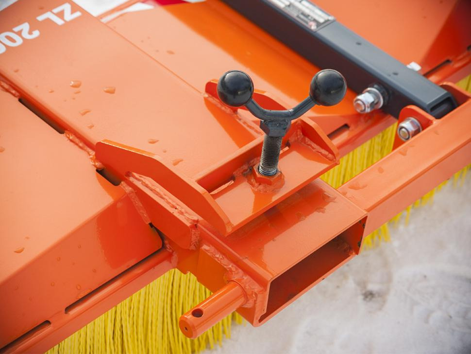 Moderntech Kehrmaschine / Sweeper / Balayeuse / Spazzolatrice / Подметальная машина / Zamiatarka 3 m - Balayeuse de voirie pour Brosse: photos 3 Moderntech Kehrmaschine / Sweeper / Balayeuse / Spazzolatrice / Подметальная машина / Zamiatarka 3 m - Balayeuse de voirie pour Brosse: photos 3