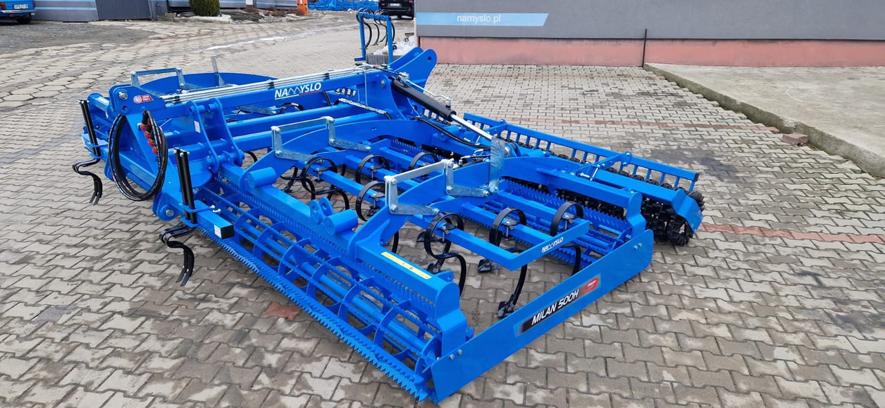 Namyslo Saatbettbereitung / Seedbed preparation / Combiné de préparation / Sembradora / Посевной агрегат / Agregat uprawowy 5 m - Bineuse: photos 1 Namyslo Saatbettbereitung / Seedbed preparation / Combiné de préparation / Sembradora / Посевной агрегат / Agregat uprawowy 5 m - Bineuse: photos 1