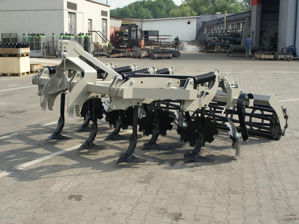 ROLEX Flügelschargrubber / Stubble cultivator / Dechaumeur à dents / Aratri stoppiatori / Стерневой культиватор / Agregat podorywkowy 3 m - Bineuse: photos 1 ROLEX Flügelschargrubber / Stubble cultivator / Dechaumeur à dents / Aratri stoppiatori / Стерневой культиватор / Agregat podorywkowy 3 m - Bineuse: photos 1