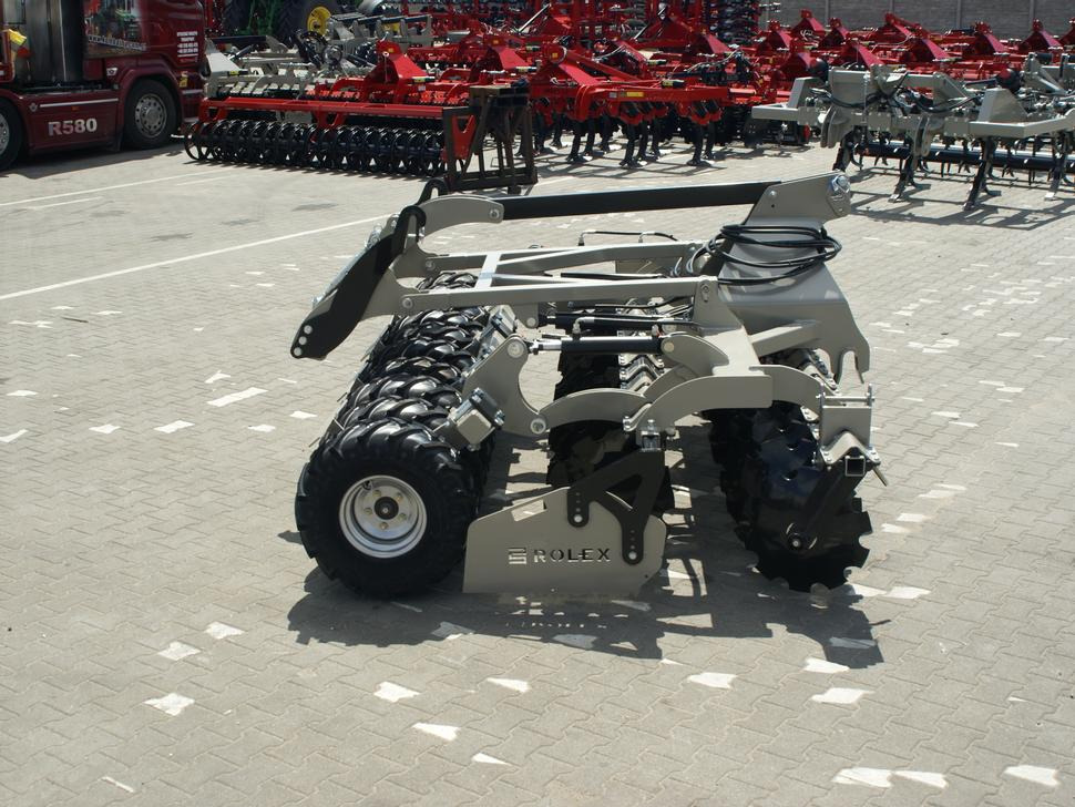 Cover crop neuf ROLEX Scheibenegge /  Disc harrow with hydropack and tire roller / Dechaumeur à disques / Erpice a dischi / Дисковая борона с гидропаком и колёсным катком / Agregat talerzowy uprawowy z hydropackiem i: photos 9