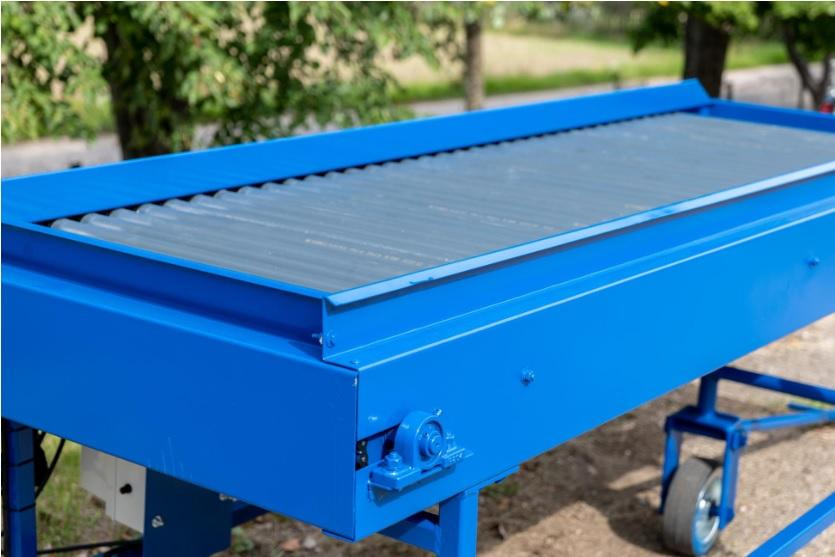 ROLMET Rollenverlesetisch / Sorting table / Table de tri / Tavolo selettivo / Сортировочный стол / Stół przebierczy SP 1 - Matériel pomme de terre: photos 5 ROLMET Rollenverlesetisch / Sorting table / Table de tri / Tavolo selettivo / Сортировочный стол / Stół przebierczy SP 1 - Matériel pomme de terre: photos 5