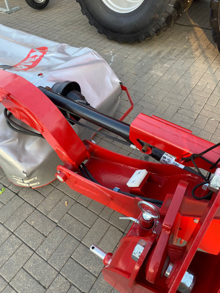 Spawex Scheibenmäher / Disc mower / Faucheuse à disques / Falciatrice a dischi / Segadora de discos / Дисковая косилка / Kosiarka dyskowa 2,8 m - Faucheuse: photos 4 Spawex Scheibenmäher / Disc mower / Faucheuse à disques / Falciatrice a dischi / Segadora de discos / Дисковая косилка / Kosiarka dyskowa 2,8 m - Faucheuse: photos 4