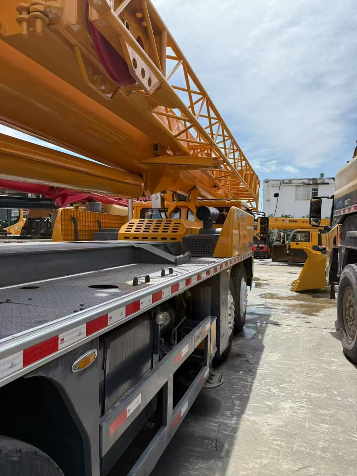 XCMG XCMG - Grue sur chenilles: photos 5 XCMG XCMG - Grue sur chenilles: photos 5