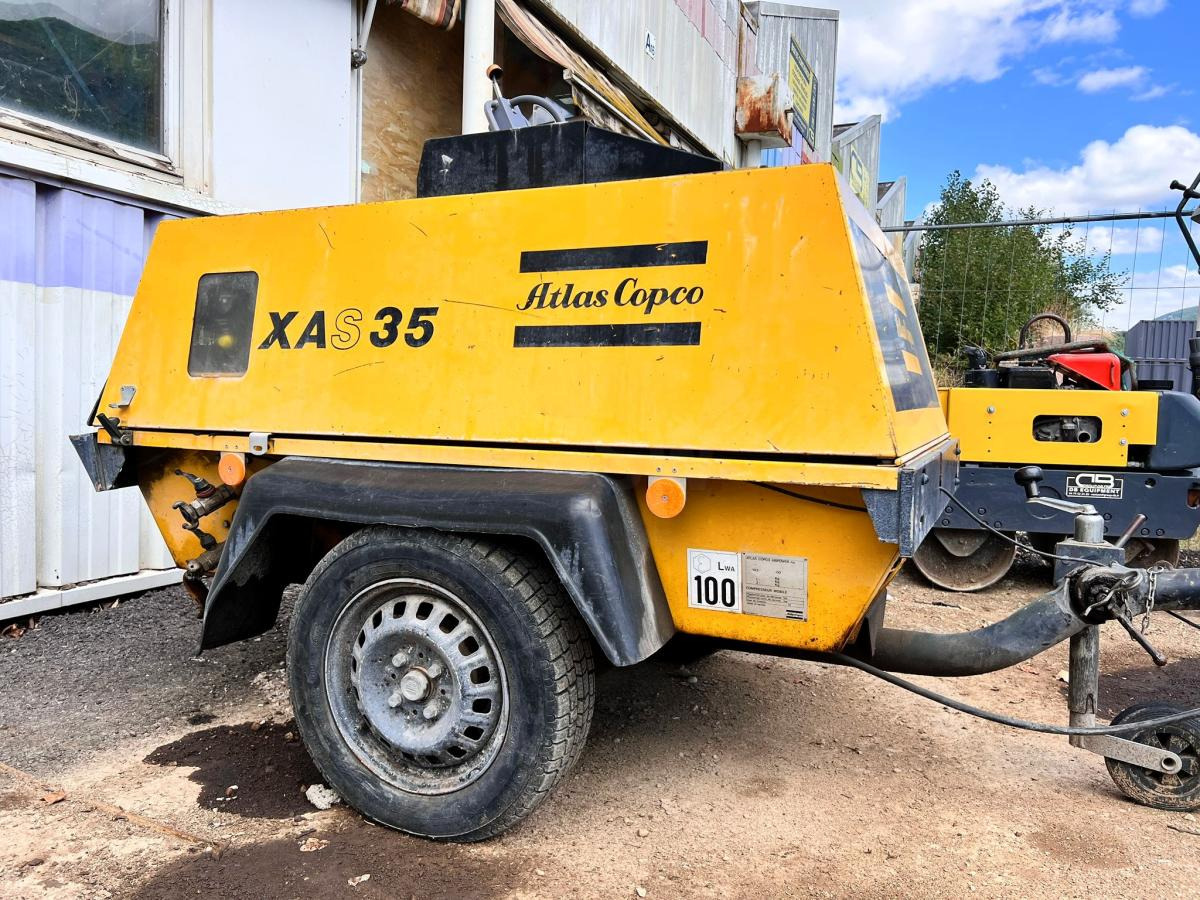 Atlas copco XAS 35 COMPRESSEUR 9BAR SUR REMORQUE (NET DE TVA) - Compresseur d'air: photos 1 Atlas copco XAS 35 COMPRESSEUR 9BAR SUR REMORQUE (NET DE TVA) - Compresseur d'air: photos 1
