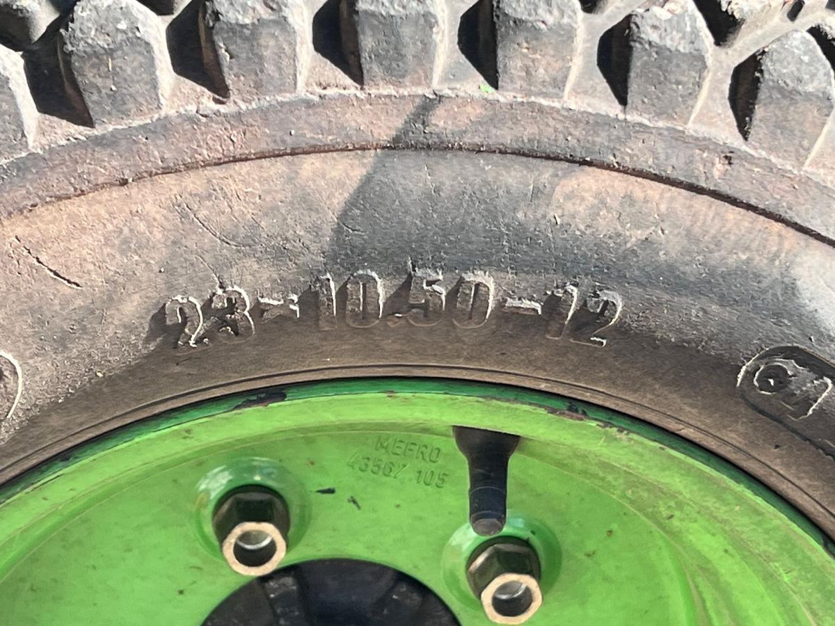 Motofaucheuse ETESIA HYDRO 124D Tondeuse autoportée 124cm: photos 17 Motofaucheuse ETESIA HYDRO 124D Tondeuse autoportée 124cm: photos 17