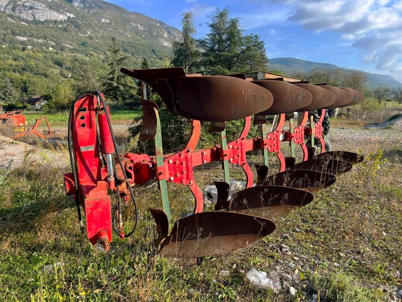 Vogel & Noot Charrue portée 5 corps - Charrue: photos 1 Vogel & Noot Charrue portée 5 corps - Charrue: photos 1