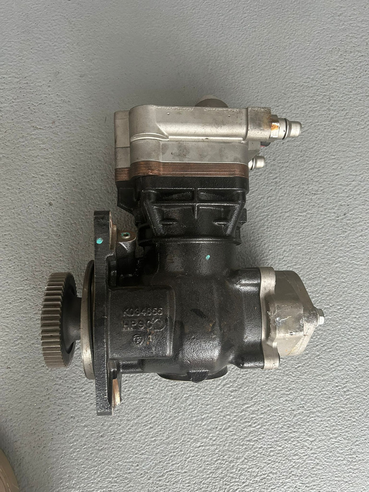 MERCEDES-BENZ KNORR-BREMSE-BENDIX- A0011304515 - Compresseur: photos 1 MERCEDES-BENZ KNORR-BREMSE-BENDIX- A0011304515 - Compresseur: photos 1