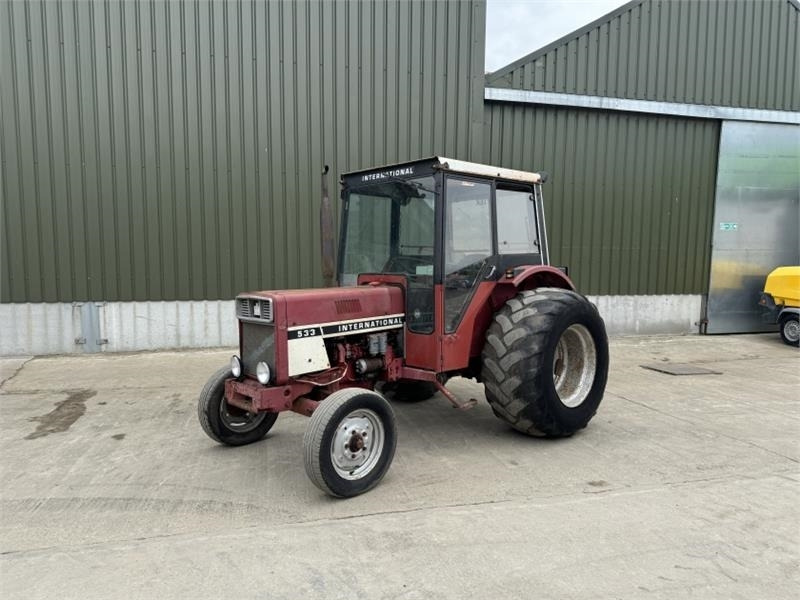 International 533 Tractor - Tracteur agricole: photos 1 International 533 Tractor - Tracteur agricole: photos 1