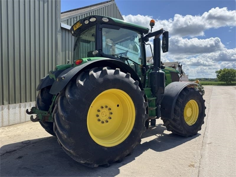 John Deere John Deere 6215R Autopower - Tracteur agricole: photos 4 John Deere John Deere 6215R Autopower - Tracteur agricole: photos 4