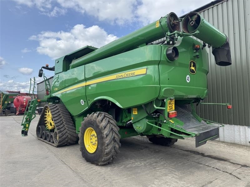 Accessoire de matériels de récolte John Deere John Deere S785 4WD c/w 735D Header **Video Below*: photos 9