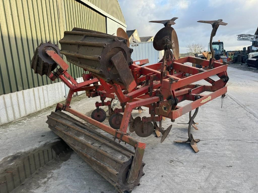 Knoche 4.5 Meter Folding Cultivator - Bineuse: photos 3 Knoche 4.5 Meter Folding Cultivator - Bineuse: photos 3
