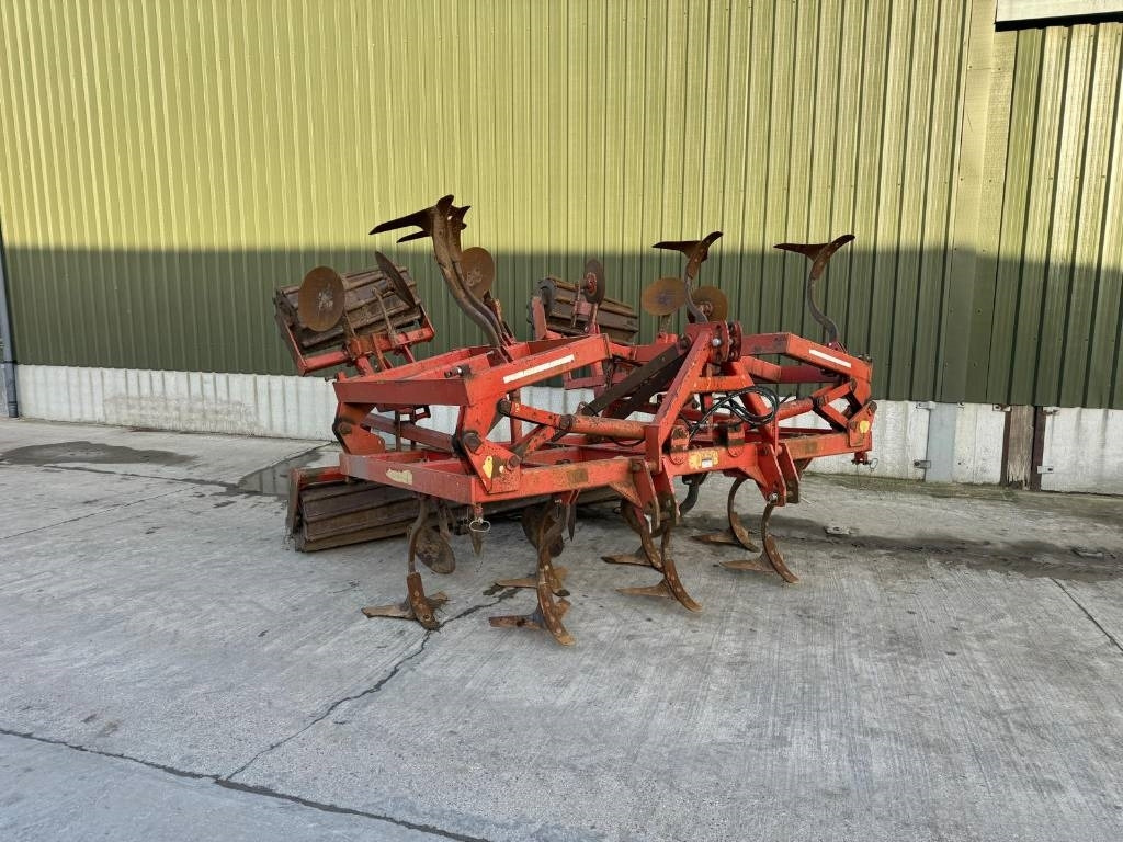 Knoche 4.5 Meter Folding Cultivator - Bineuse: photos 1 Knoche 4.5 Meter Folding Cultivator - Bineuse: photos 1