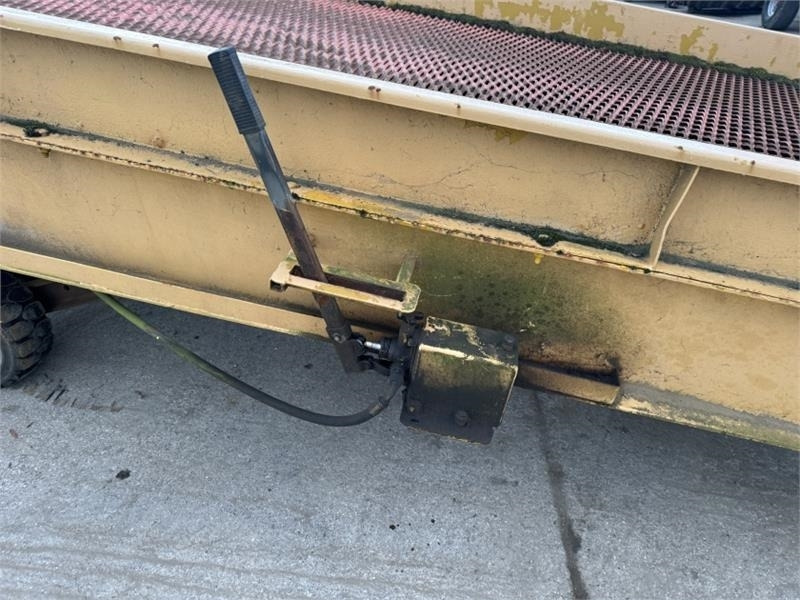 Loading Ramp Loading Ramp - Rampe de chargement: photos 3 Loading Ramp Loading Ramp - Rampe de chargement: photos 3
