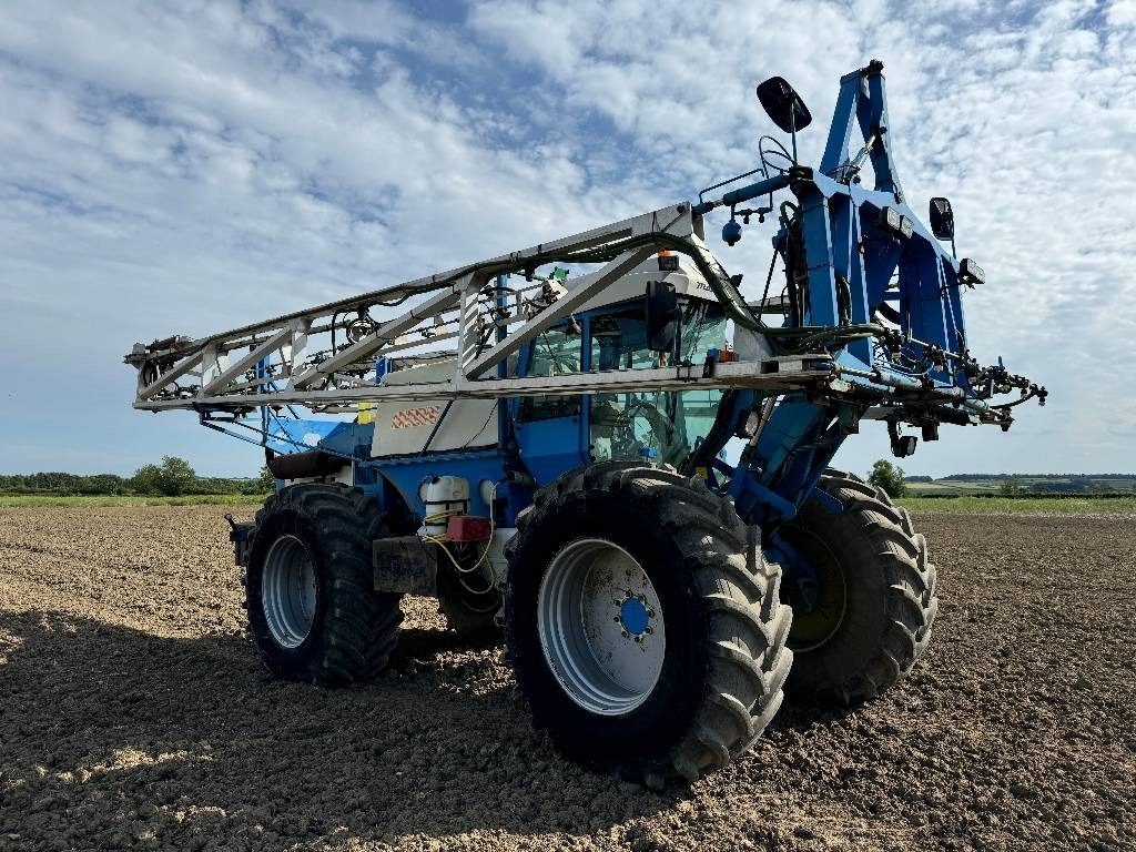 Matrot M44D 36m Self Propelled Sprayer - Pulvé automoteur: photos 3 Matrot M44D 36m Self Propelled Sprayer - Pulvé automoteur: photos 3