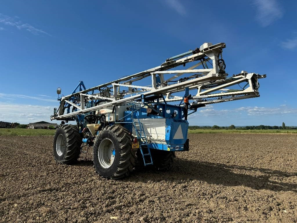 Matrot M44D 36m Self Propelled Sprayer - Pulvé automoteur: photos 2 Matrot M44D 36m Self Propelled Sprayer - Pulvé automoteur: photos 2