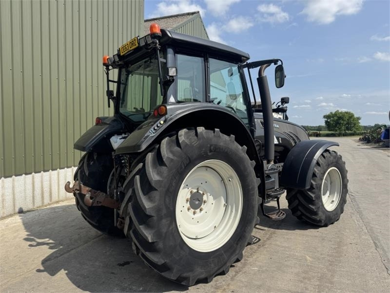 Valtra Valtra T163 Direct 50K - Tracteur agricole: photos 2 Valtra Valtra T163 Direct 50K - Tracteur agricole: photos 2