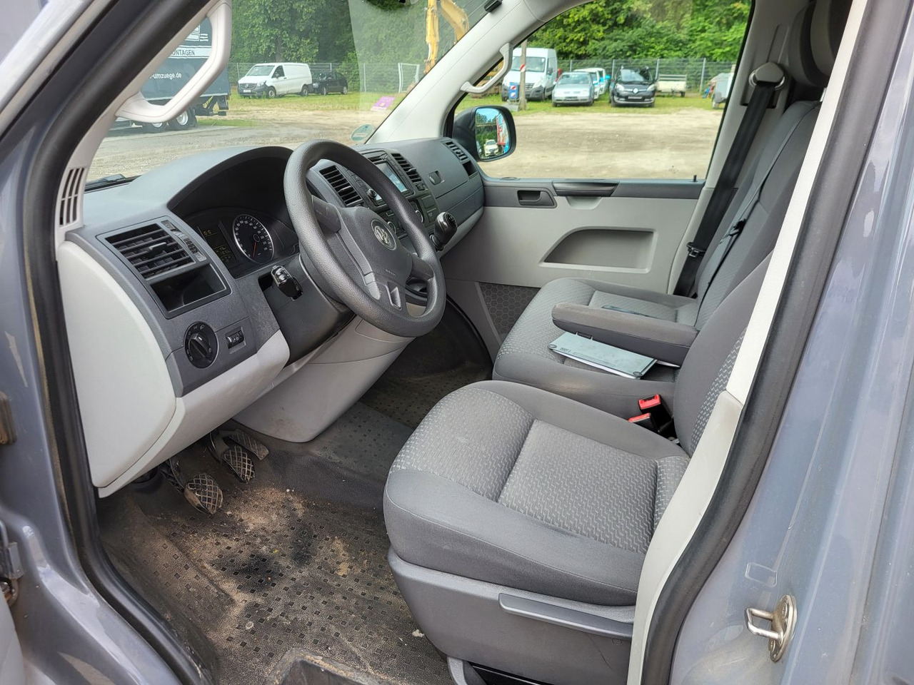 VOLKSWAGEN T5 Typ 7J0 - Fourgon utilitaire: photos 5 VOLKSWAGEN T5 Typ 7J0 - Fourgon utilitaire: photos 5