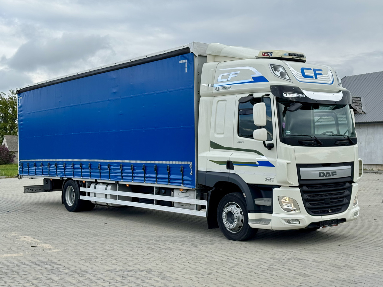 DAF CF 320 / FIRANKA / 24 EUROPALETY / SYPIALKA / AUTOMAT / KLIMA POSTOJOWA / 2017 ROK - Camion à rideaux coulissants: photos 1 DAF CF 320 / FIRANKA / 24 EUROPALETY / SYPIALKA / AUTOMAT / KLIMA POSTOJOWA / 2017 ROK - Camion à rideaux coulissants: photos 1