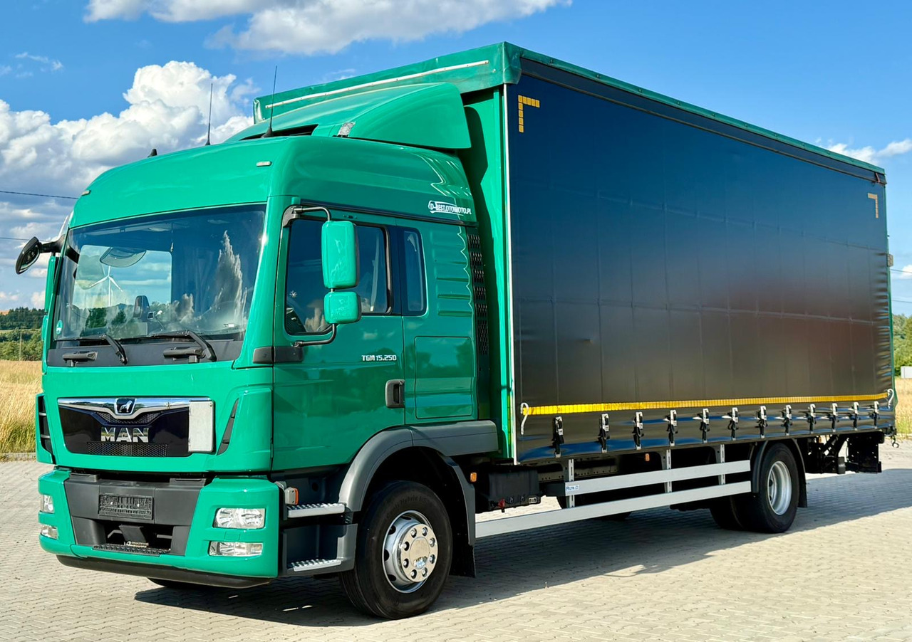 MAN TGM 12.250 / TGL 12.250 / FIRANKA / WINDA / AUTOMAT / 18 PALET / SYPIALKA / 2017 ROK - Camion à rideaux coulissants: photos 2 MAN TGM 12.250 / TGL 12.250 / FIRANKA / WINDA / AUTOMAT / 18 PALET / SYPIALKA / 2017 ROK - Camion à rideaux coulissants: photos 2