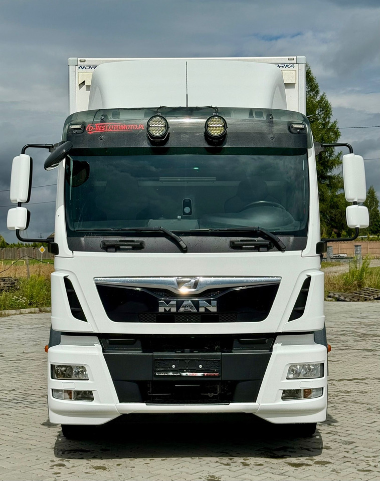Camion isothermique MAN TGM 12.250 / TGL / IZOTERMA / WINDA / 18 EUROPALET / SYPIALKA / 2018: photos 6