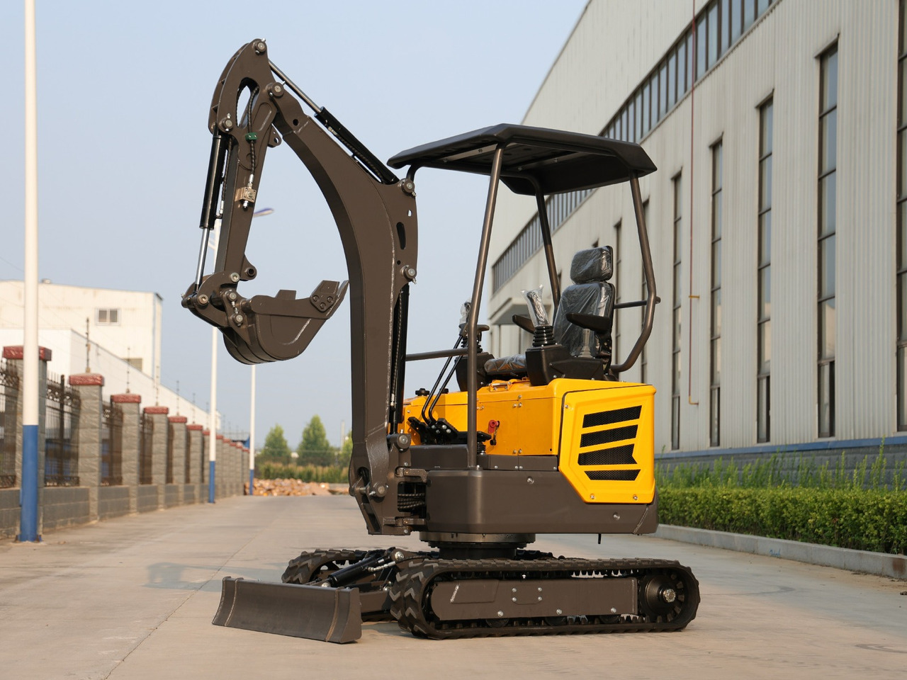 KUBOTA Diesel Mini excavator 2 Ton - Müller machinery MB 20 - SH - Mini pelle: photos 1 KUBOTA Diesel Mini excavator 2 Ton - Müller machinery MB 20 - SH - Mini pelle: photos 1