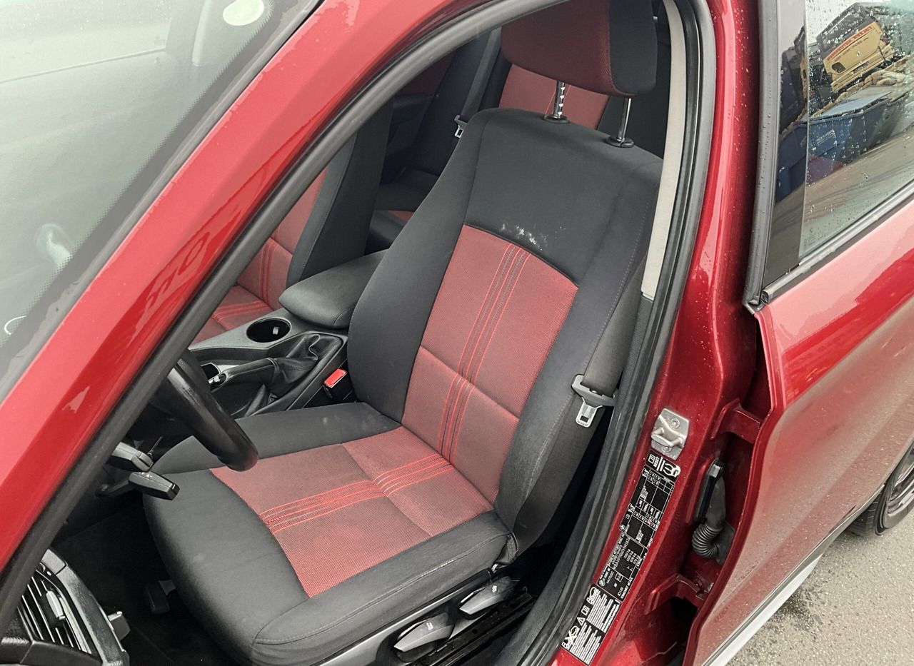 Voiture BMW X1: photos 9