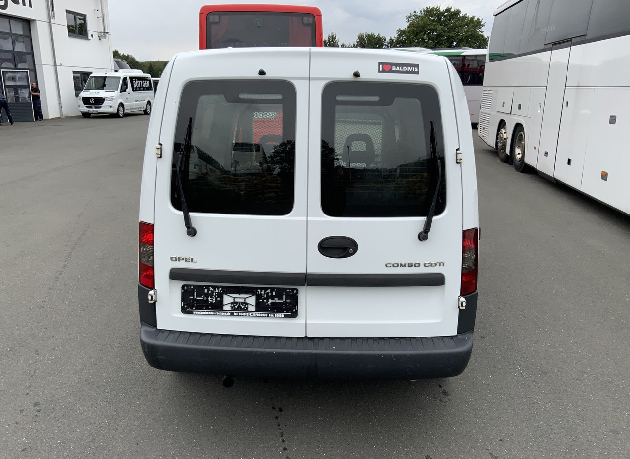 Voiture Opel Combo-C-Van: photos 9