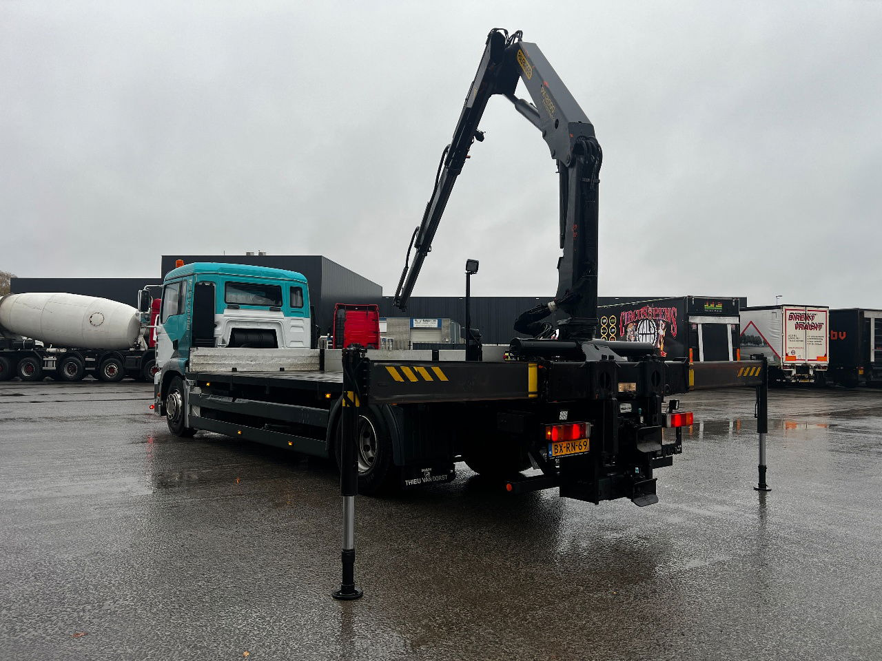 MAN TGA 18.310 met Palfinger PK12000 kraan - Camion grue: photos 4 MAN TGA 18.310 met Palfinger PK12000 kraan - Camion grue: photos 4