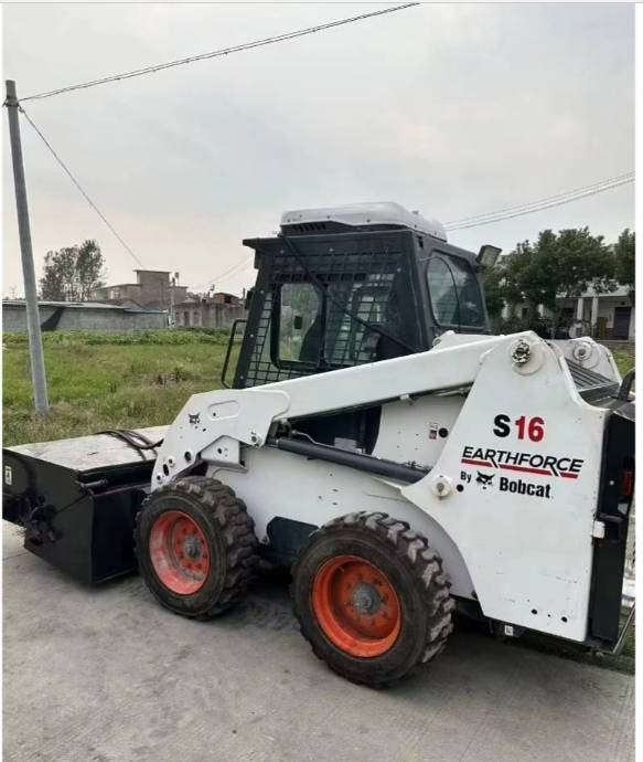 Bobcat S 16 - Mini chargeuse: photos 3 Bobcat S 16 - Mini chargeuse: photos 3