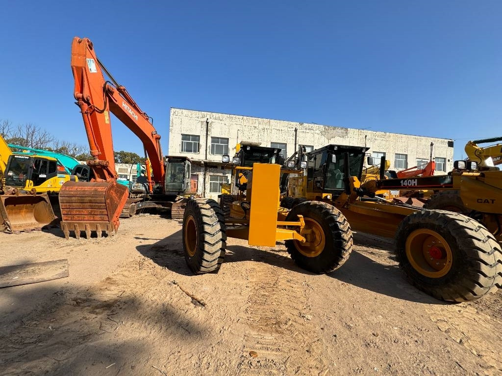 CAT 140 K - Niveleuse: photos 4 CAT 140 K - Niveleuse: photos 4