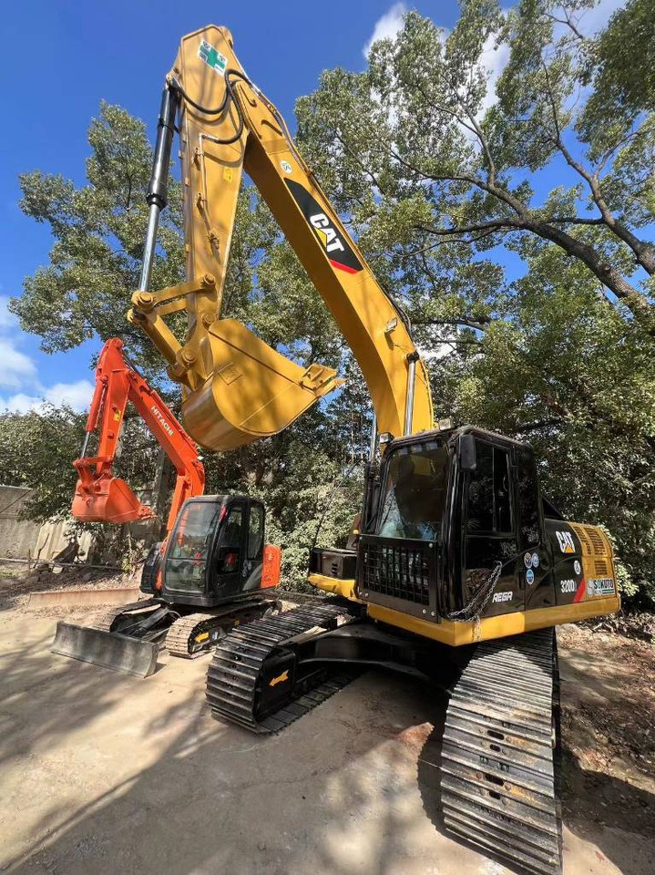 CAT 320 D L - Pelle sur chenille: photos 2 CAT 320 D L - Pelle sur chenille: photos 2