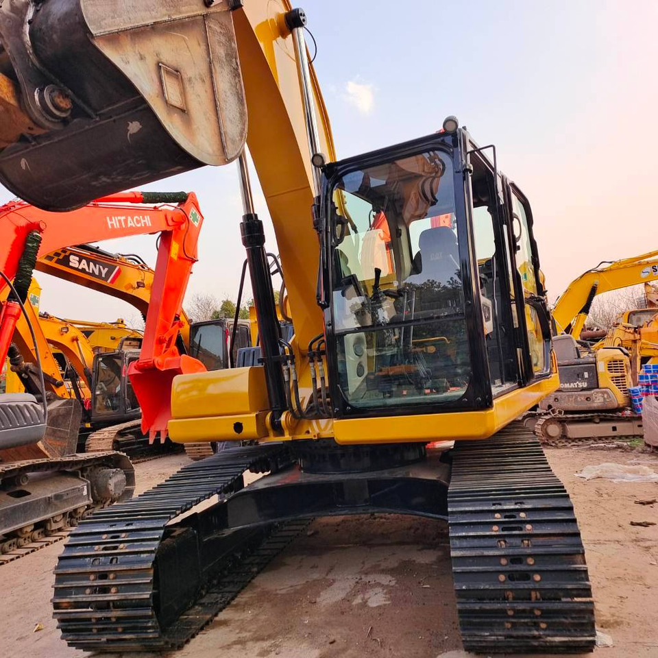CAT 320GC - Pelle sur chenille: photos 3 CAT 320GC - Pelle sur chenille: photos 3
