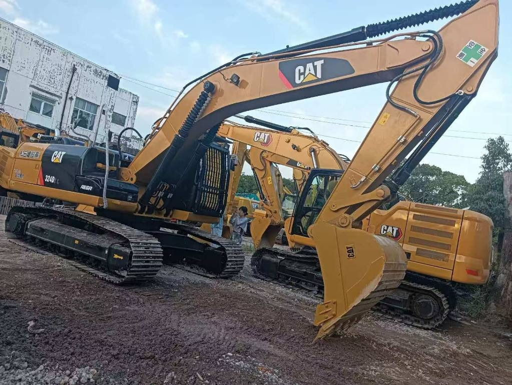 CAT 324 D2L - Pelle sur chenille: photos 1 CAT 324 D2L - Pelle sur chenille: photos 1