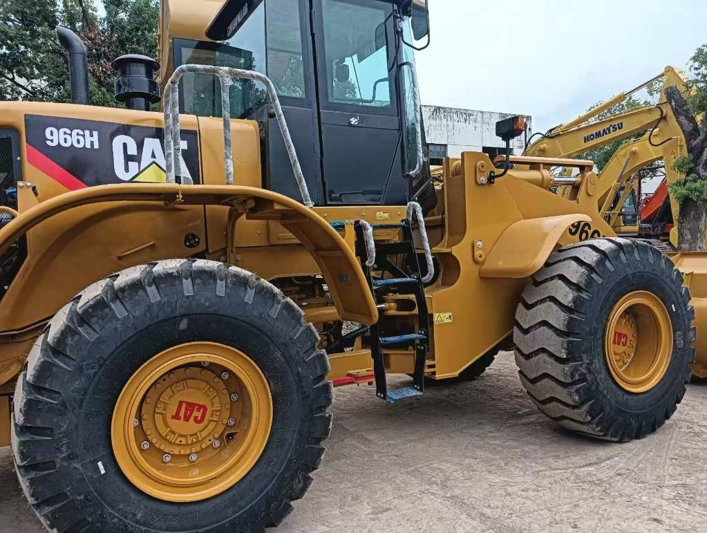 Chargeuse sur pneus CAT 966 H: photos 6