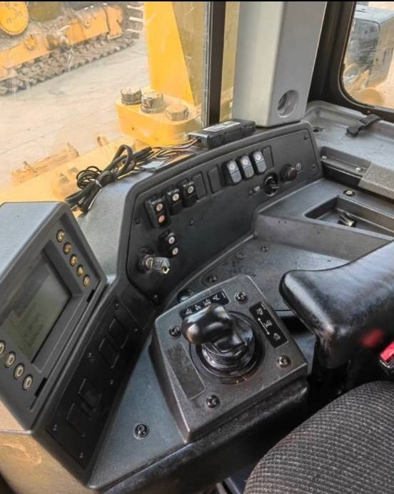 CAT D 8 T - Bulldozer: photos 4 CAT D 8 T - Bulldozer: photos 4