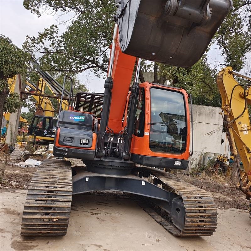 Doosan DX 225 - Pelle sur chenille: photos 2 Doosan DX 225 - Pelle sur chenille: photos 2