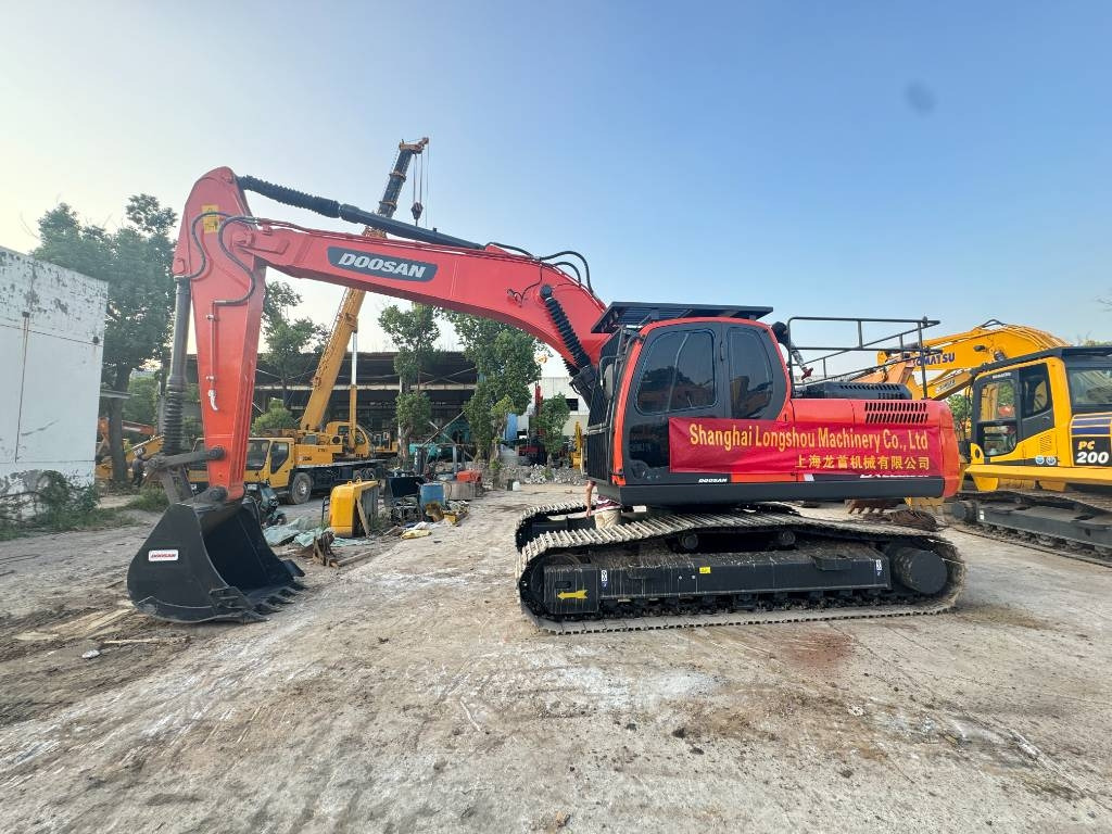Doosan DX 225 LC - Pelle sur chenille: photos 1 Doosan DX 225 LC - Pelle sur chenille: photos 1