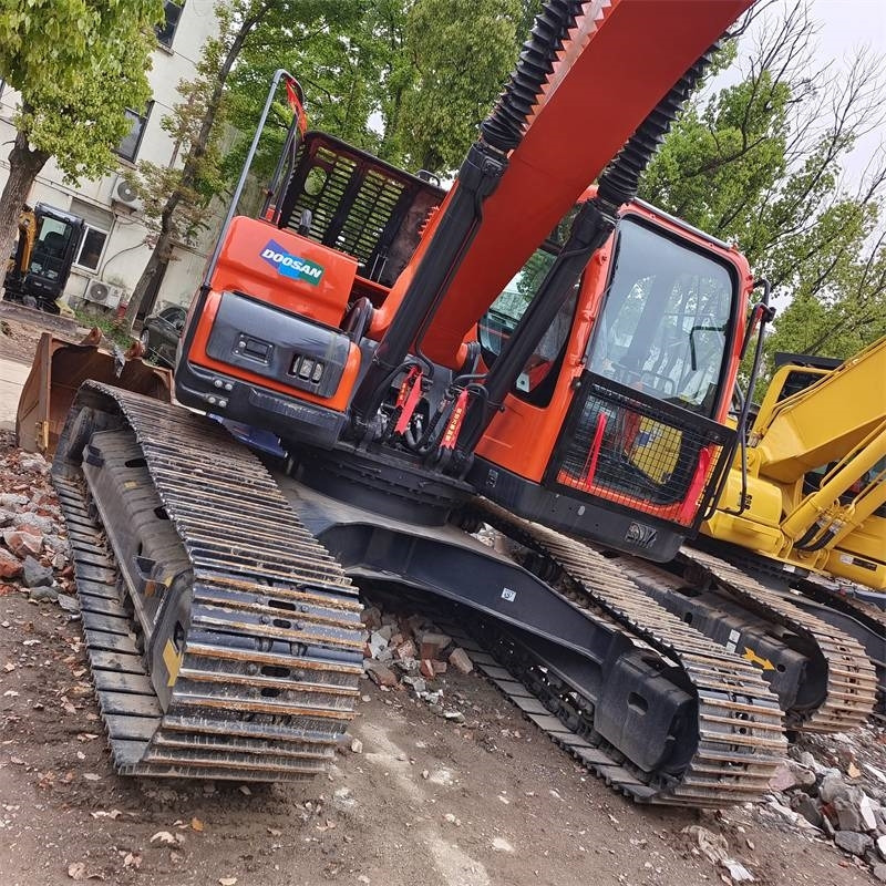 Doosan DX 225 LC - Pelle sur chenille: photos 5 Doosan DX 225 LC - Pelle sur chenille: photos 5
