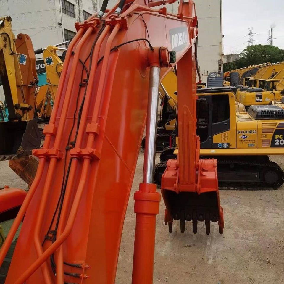 Doosan DX 300 LC - Pelle sur chenille: photos 4 Doosan DX 300 LC - Pelle sur chenille: photos 4