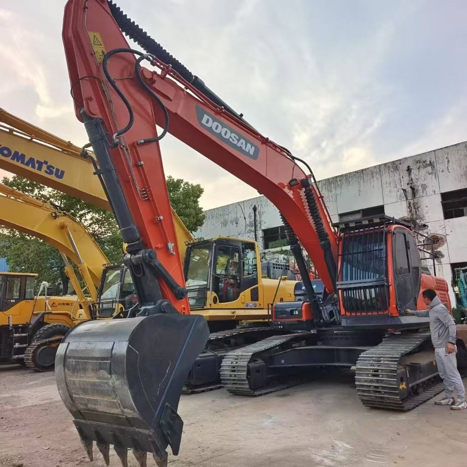 Doosan DX 300 LC - Pelle sur chenille: photos 4 Doosan DX 300 LC - Pelle sur chenille: photos 4