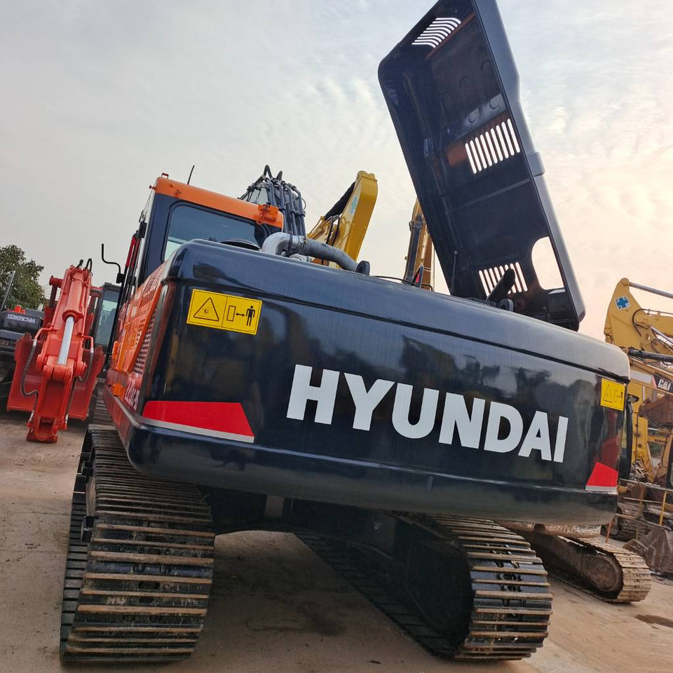 Hyundai 220LC - Pelle sur chenille: photos 3 Hyundai 220LC - Pelle sur chenille: photos 3
