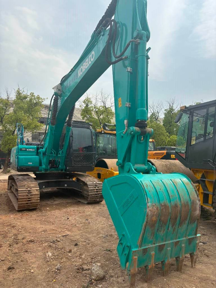 Kobelco SK 210 - Pelle sur chenille: photos 3 Kobelco SK 210 - Pelle sur chenille: photos 3