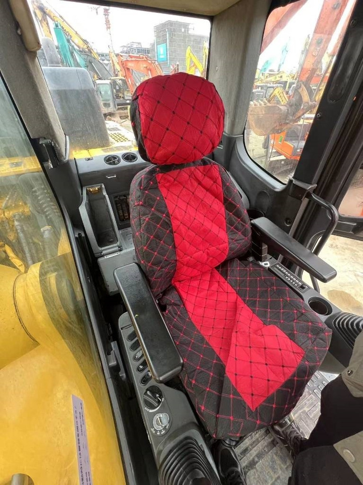 Komatsu PC 400 - Pelle sur chenille: photos 3 Komatsu PC 400 - Pelle sur chenille: photos 3