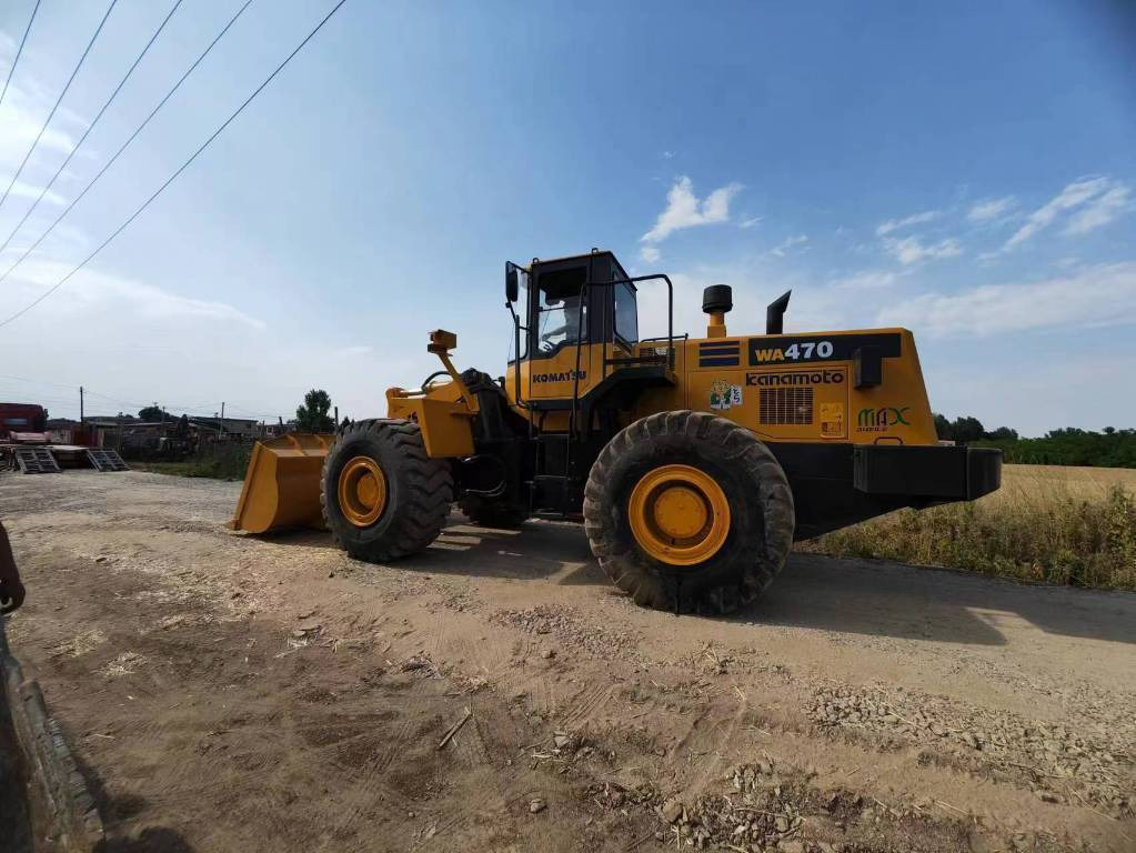 Komatsu WA 470-3 - Chargeuse sur pneus: photos 1 Komatsu WA 470-3 - Chargeuse sur pneus: photos 1
