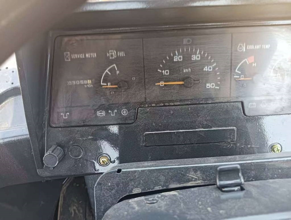 Komatsu WA 470-3 - Chargeuse sur pneus: photos 5 Komatsu WA 470-3 - Chargeuse sur pneus: photos 5